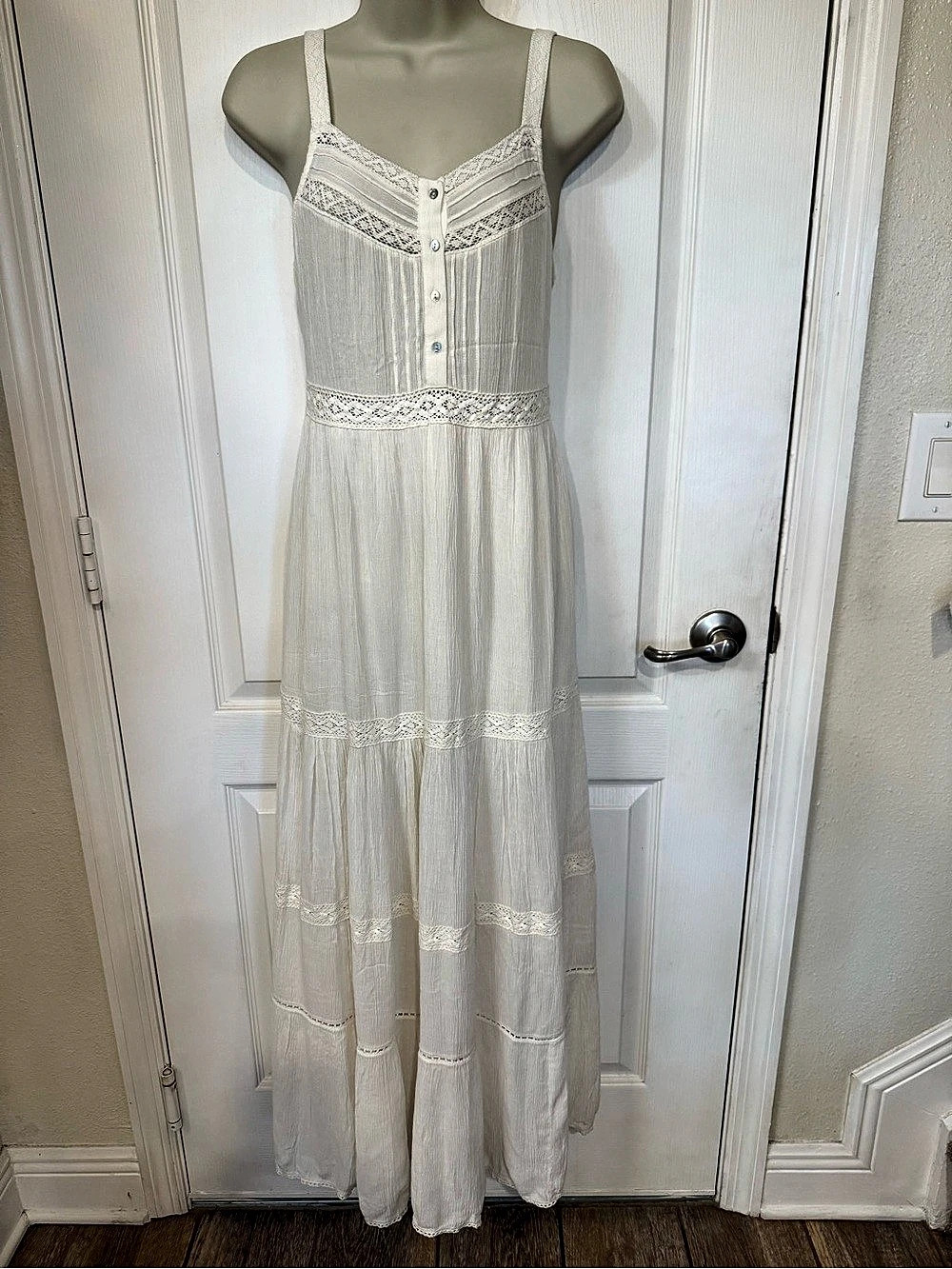 Forever 21 Maxi Dress in White Size Small Like New Gorgeous